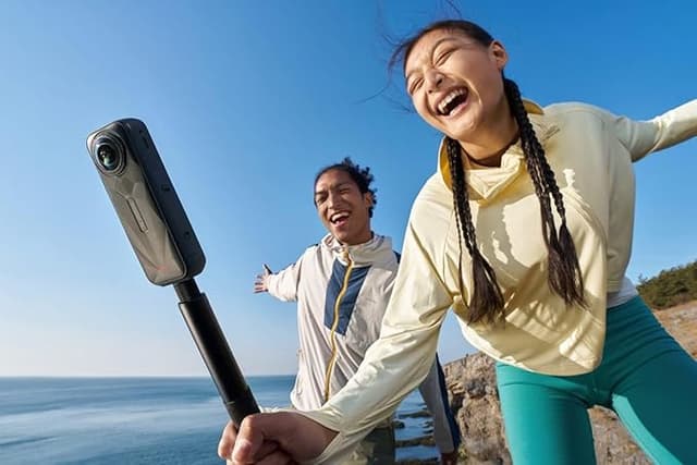 Insta360 X5 8K 360° Action Camera - AI-Powered Waterproof Camera