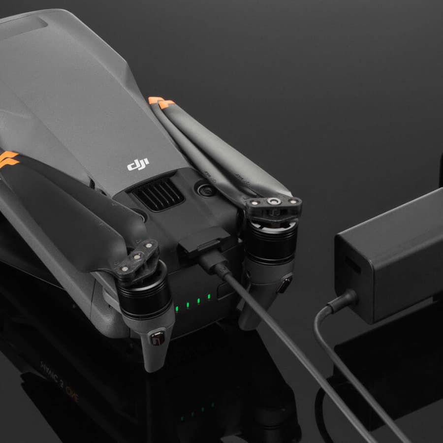 DJI 65W Portable Charger-04